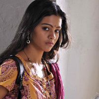 Gayathrie Shankar - 18 vayasu hot movie stills | Picture 62470